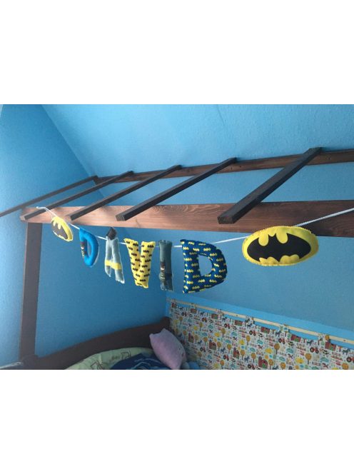 Dundi betűs girland Batman témájú mintával
