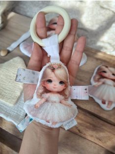 Fa karikás rágóka - hercegnő szőke hajú