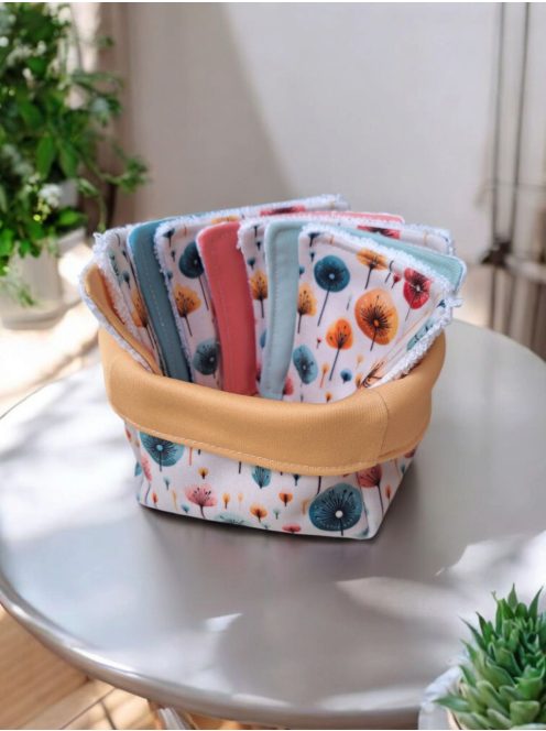 "Pitypang" arctisztító lapok praktikus tárolóval 