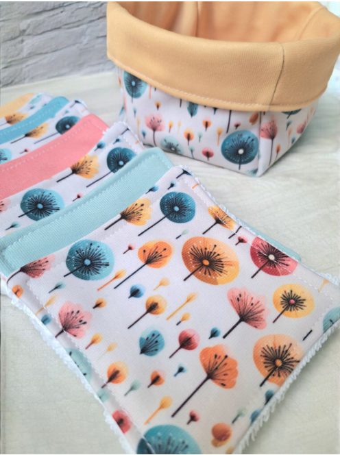 "Pitypang" arctisztító lapok praktikus tárolóval 