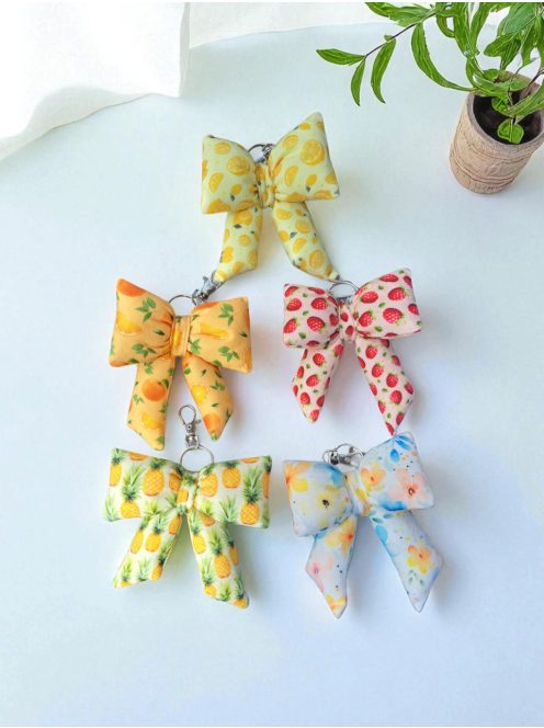 Narancs - pufi masnis táskadísz vagy kulcstartó